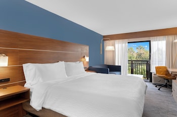 Standard Room, 1 King Bed (Walk-In Shower)