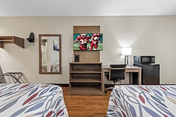 Deluxe Room, 2 Queen Beds (Smoke Free)