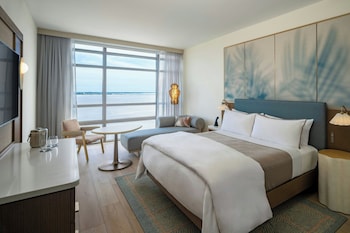 Deluxe Room, 1 King Bed