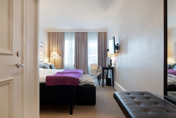 Classic Room (Large)
