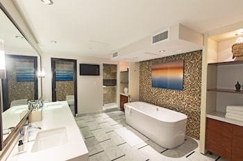 Presidential Suite, 1 Bedroom, Ocean View (1 King bed)