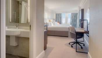 Executive Room, 1 King Bed, Club Lounge Access