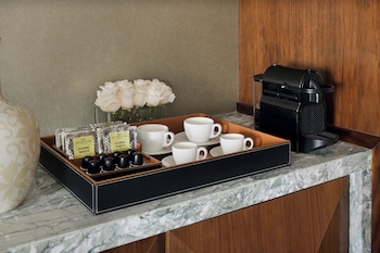 Suite (Imperial)