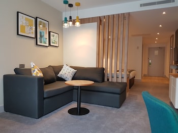 Suite, 1 King Bed with Sofa bed