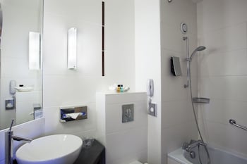 Standard Room, 2 Double Beds, City View