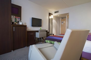 Standard Room, 1 Queen Bed