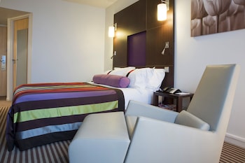 Standard Room, 1 Queen Bed
