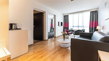 Suite, 1 King Bed with Sofa bed