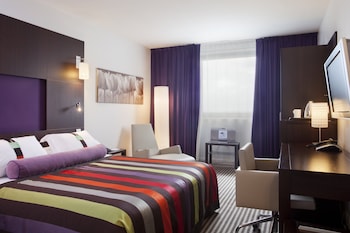 Standard Room, 1 Queen Bed