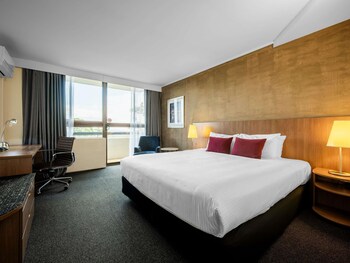 Superior Room, 1 King Bed, Balcony