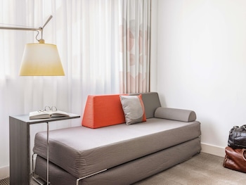 Superior Room, 1 Queen Bed, Accessible, Non Smoking