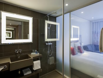 Superior Room, 1 King Bed, Accessible