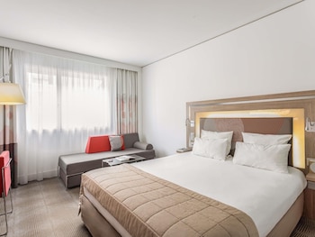 Superior Room, 1 Queen Bed, Accessible, Non Smoking