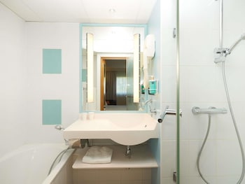 Family Room, Multiple Beds (Superior)