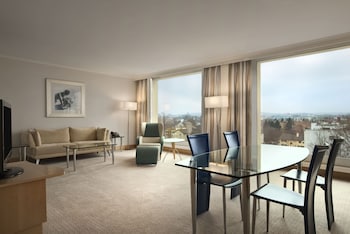 Suite, 1 King Bed