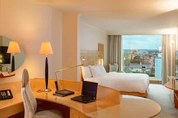 Room, 1 King Bed (Relaxation)