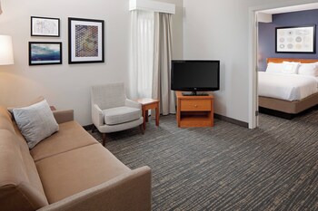 Premium Studio Suite, 2 Bedrooms (Penthouse Suite)
