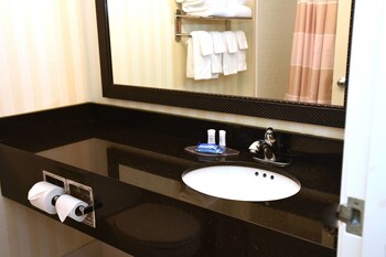 Room, 2 Queen Beds, Accessible, Non Smoking (Mobility, Bathtub W/grab Bars)