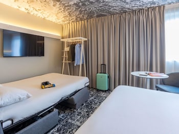 Family Room, 1 Double Bed and 1 Double Sofa Bed or 2 Single Sofa Beds