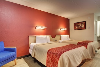 Standard Room, 2 Queen Beds (Smoke Free)