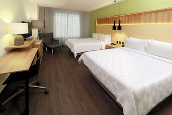 Standard Room, 2 Queen Beds, City View