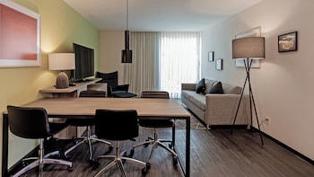Suite, 2 Double Beds (Courtyard Access)