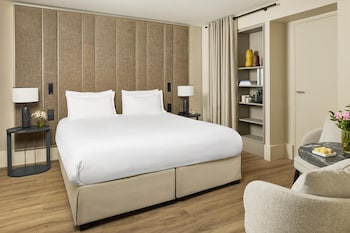 Suite (Extra Bed 2 Adults + 1 Child)