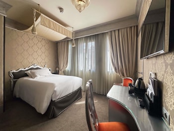 Superior Single Room, City View