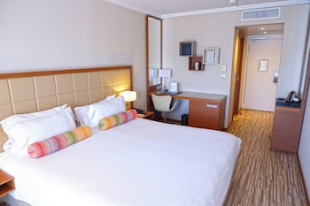 Room, 1 Queen Bed, Balcony, Partial Sea View (Balcony)