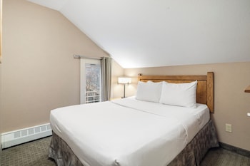 Condo, 2 Bedrooms (with Kitchen)