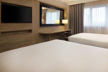 Twin Room (Guest)
