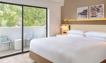Suite, 1 Bedroom, Accessible, Bathtub (Agave, Mobility & Hearing)