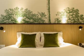 Suite, Multiple Beds, Non Smoking, Garden Area