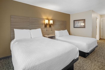 Standard Room, 2 Queen Beds, Non Smoking, Refrigerator & Microwave (with Sofabed)