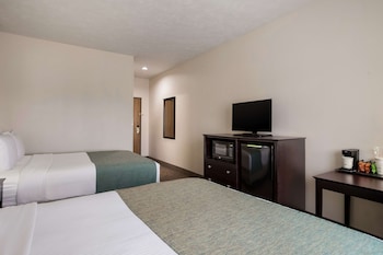 Standard Room, 2 Double Beds, Non Smoking, Refrigerator & Microwave