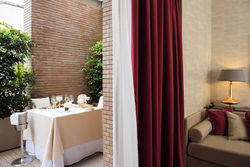 Rosa Grand Suite