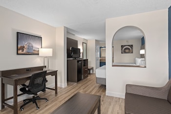 Suite, Multiple Beds, Non Smoking