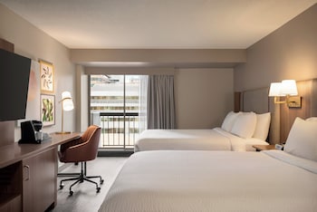 Standard Room, 2 Queen Beds, Balcony