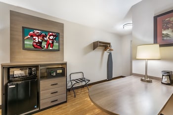 Superior Room, 1 King Bed (Smoke Free)
