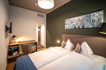 Classic Single Room, 1 Large Twin Bed, Non Smoking