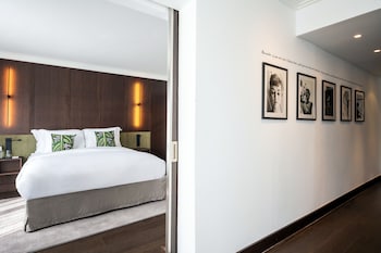 Suite, 1 King Bed, Garden View (Audrey Hepburn. Homage)