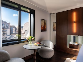 Deluxe Room, 2 Twin Beds, Garden View