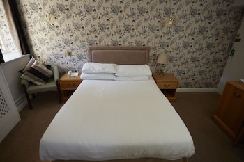 Superior Room, 1 King Bed, Non Smoking (Walk-in Shower)