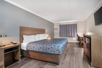 Standard Room, 1 King Bed, Non Smoking
