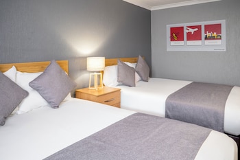 Family Room (2 Adults + 2 Children)