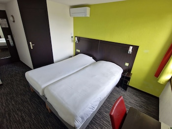 Standard Room, 2 Twin Beds