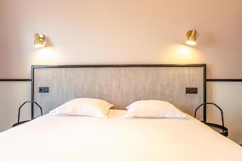 Connected Rooms