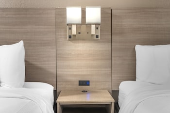 Standard Room, 2 Double Beds, Non Smoking