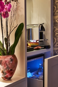 Mews Marvellous Room
