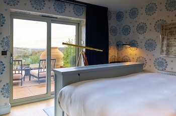 Mews Hot Tub Room